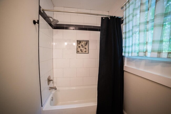 Photo - 801 E Marion St