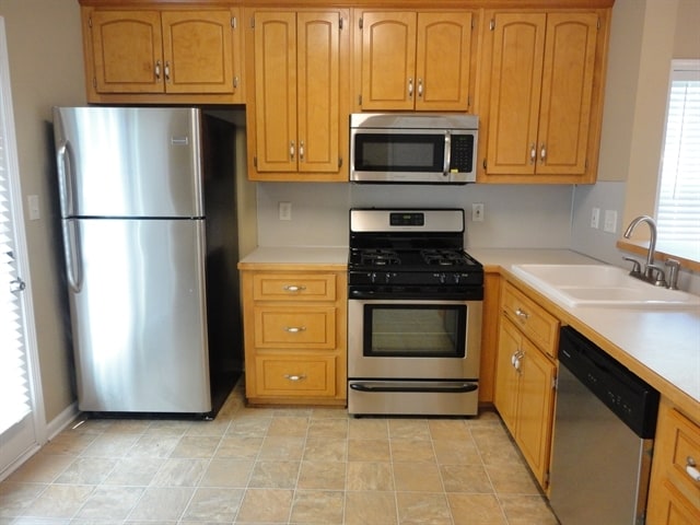 Photo - 100 Riley Way