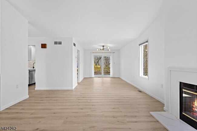 Photo - 8 Canada Goose Dr