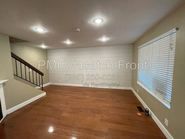 Photo - 662 E Cobblestone Ln