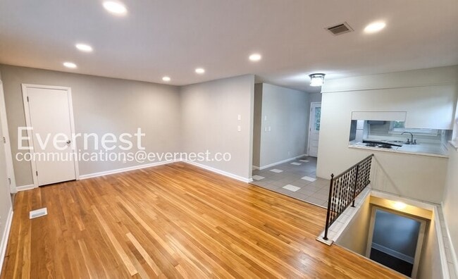 19 Johnson Blvd