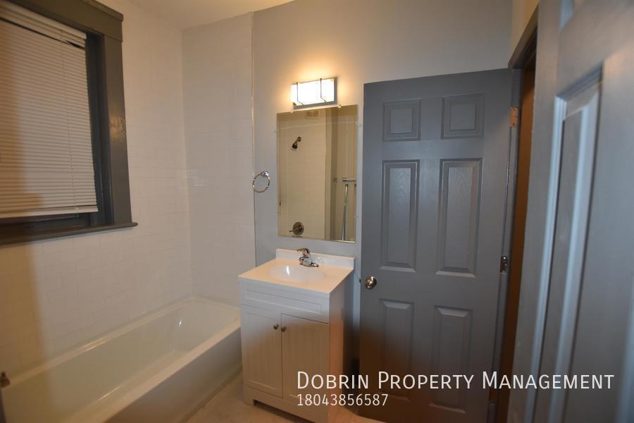 Photo - 2317 W Main St Unidad 2
