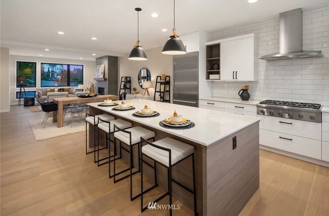 Photo - 330 3rd Ave S