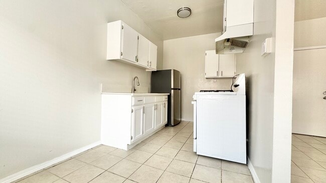 Photo - 5606 S Figueroa St Unit 14