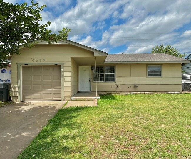 Building Photo - 3 Bedroom