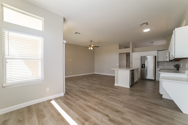 Photo - 17644 N 17th St