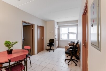 Photo - 253-253 Lester St Unit 3