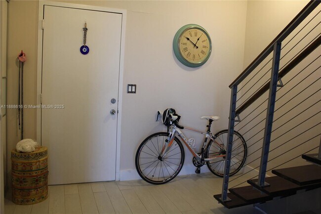 Photo - 690 SW 1st Ct Unidad 2327