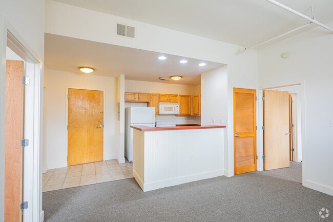 2BR, 2BA - Grace & Monroe Apartments