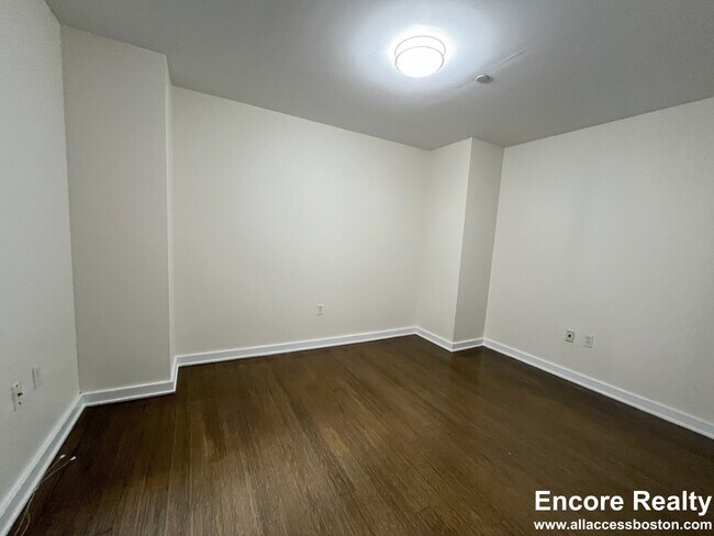 Photo - 111 Norway St Unit 407