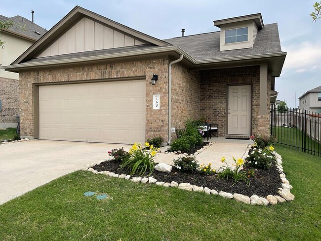 Photo - 160 Earl Keen St