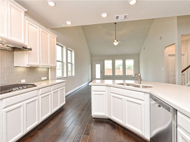 Photo - 15716 Cinca Terra Dr