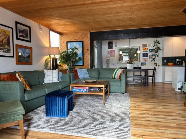 Photo - 1904 Sierra Nevada Rd