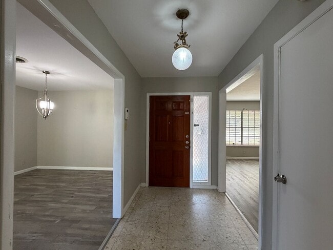Photo - 749 Burkshire Dr