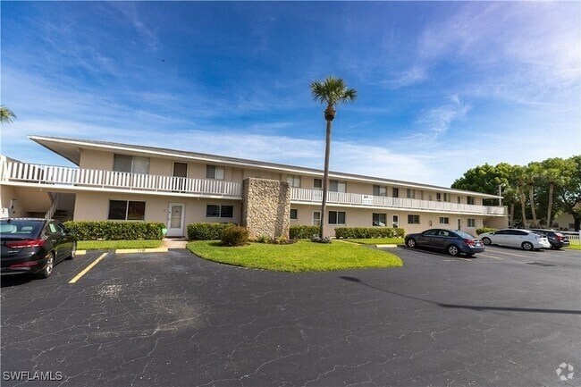Building Photo - 341 Joel Blvd Unit 216 Rental