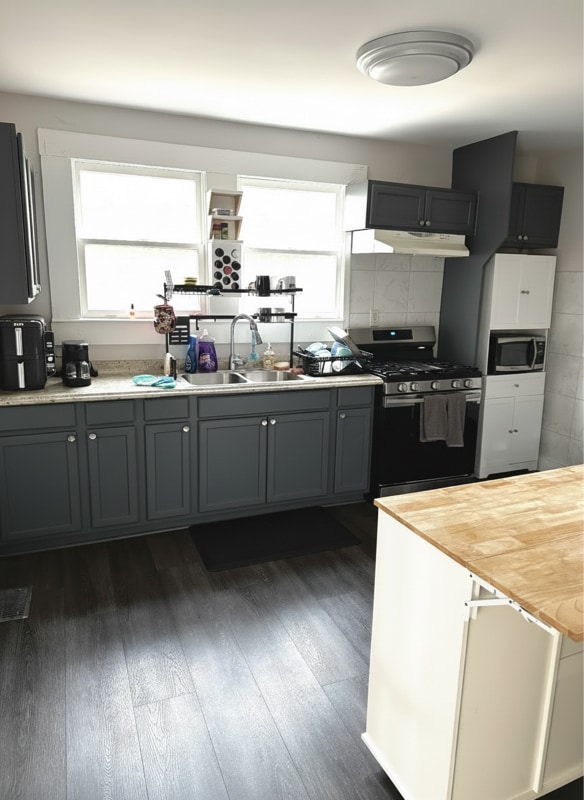 Photo - 132 Leslie St SE