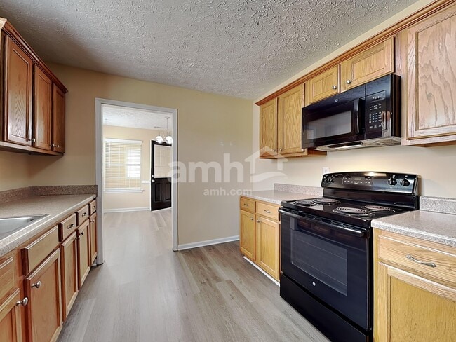 Photo - 101 Springbrook Ln