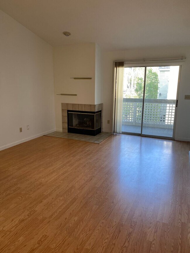 Photo - 2 bed 2 bath Condo in Park Almaden available now!