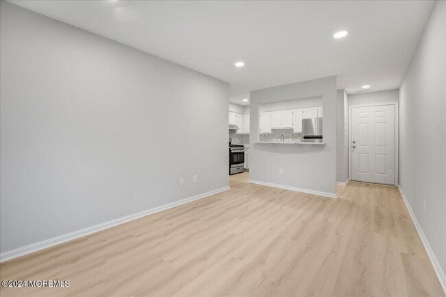 Photo - 785 Banyan Ct