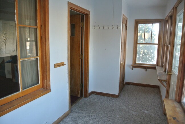 Photo - 4 Bedroom House!