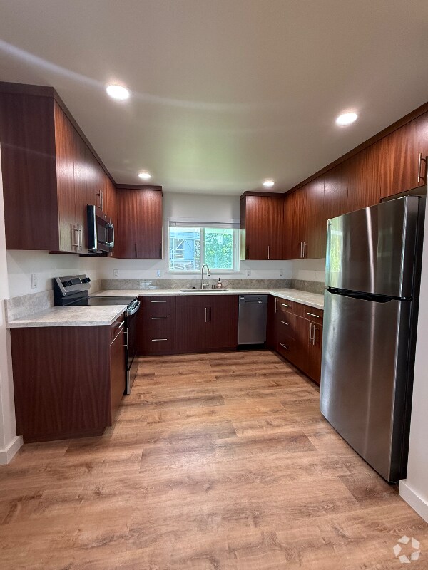 Building Photo - 73-4177-4177 Holu St Rental