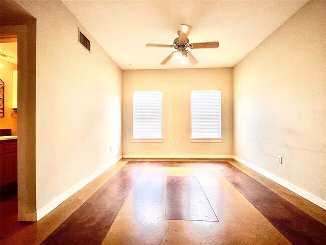 Photo - 2106 Cullen Ave Unit 112