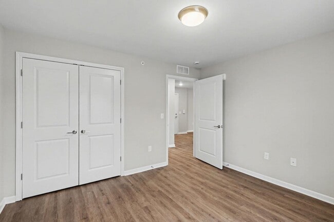 Photo - Bridlewood Crossing