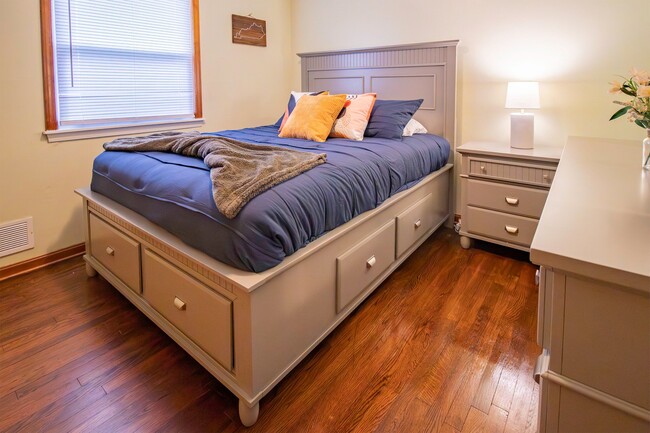 Photo - 9495 Hwy 44 E