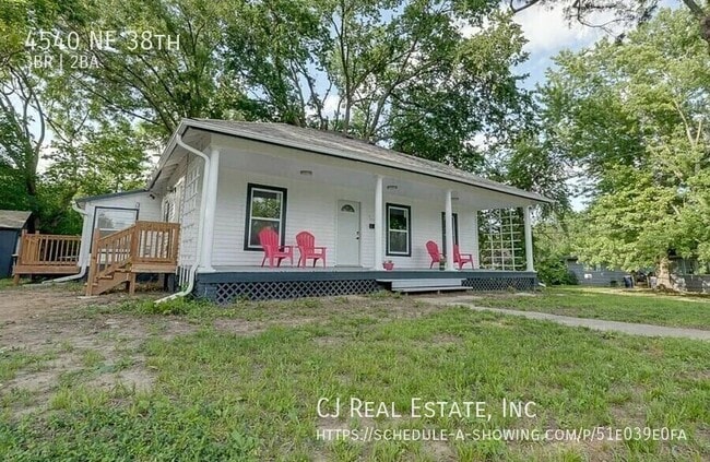 Building Photo - 4540 NE 38th-