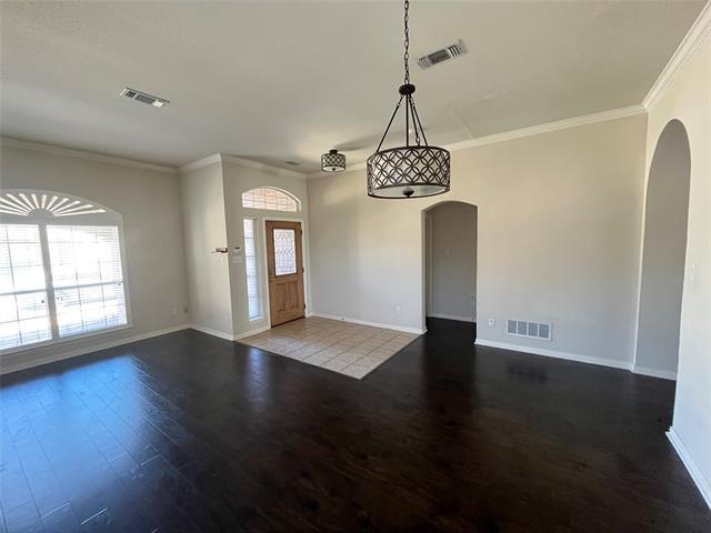 Photo - 6021 Blue Spruce Ln