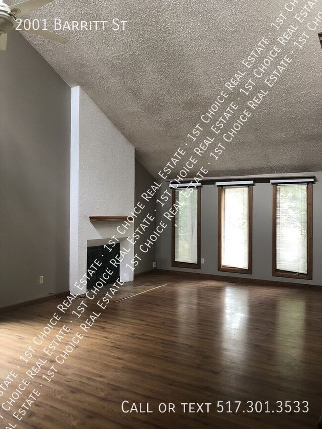 Photo - 2001 Barritt St