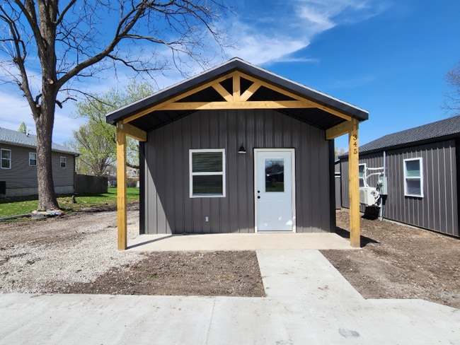 Building Photo - 714 Vine St Rental