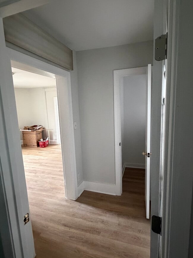 Photo - 531 W John St Unit 1