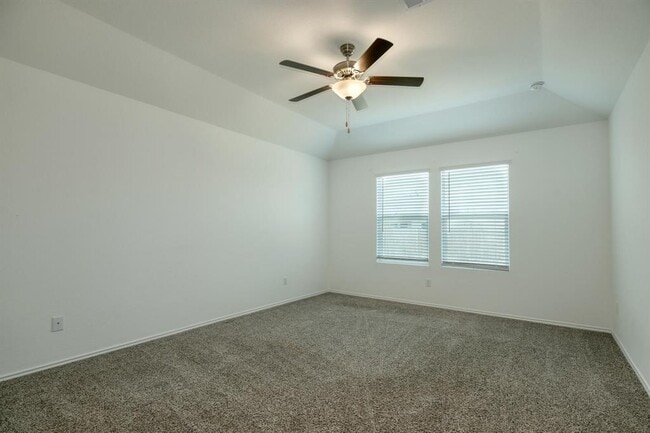 Photo - 200 Coventry Dr