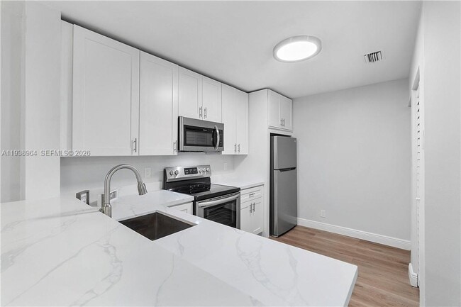 Photo - 5861 Riverside Dr Unit 205A2
