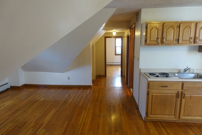 Building Photo - 41 Washington Ave Unit 2 Rental
