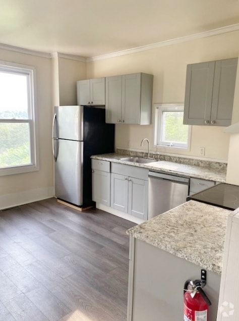 Building Photo - 242 Washington St Unit 242 Rental