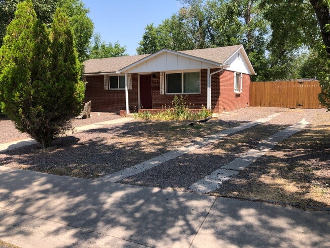 Building Photo - Charming 3-Bed Home with Ideal Layout in Boulder!