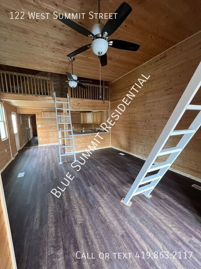 Charming 1-Bedroom Apartment with Cabin Feel - Charming 1-Bedroom Apartment with Cabin Feel