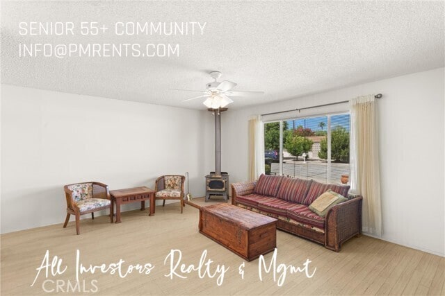 Photo - 880 S Ramona St