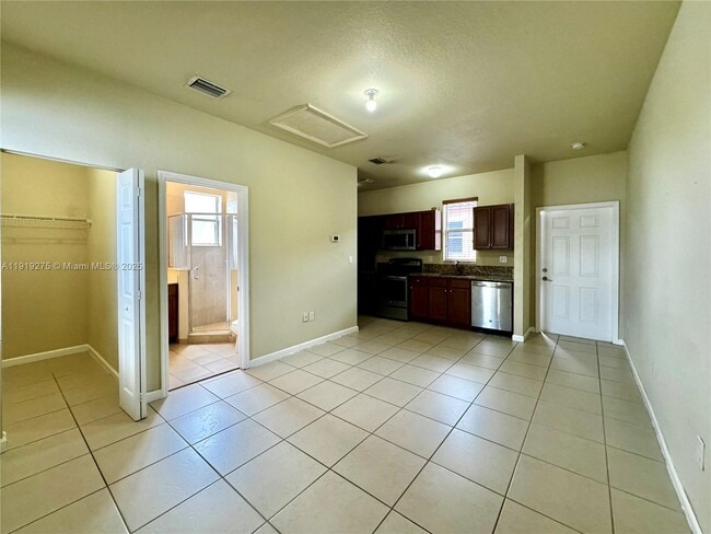 Photo - 9575 SW 171st Pl Unit 9575