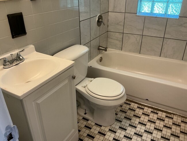 Photo - 3621 N 42nd St Unit A-upper