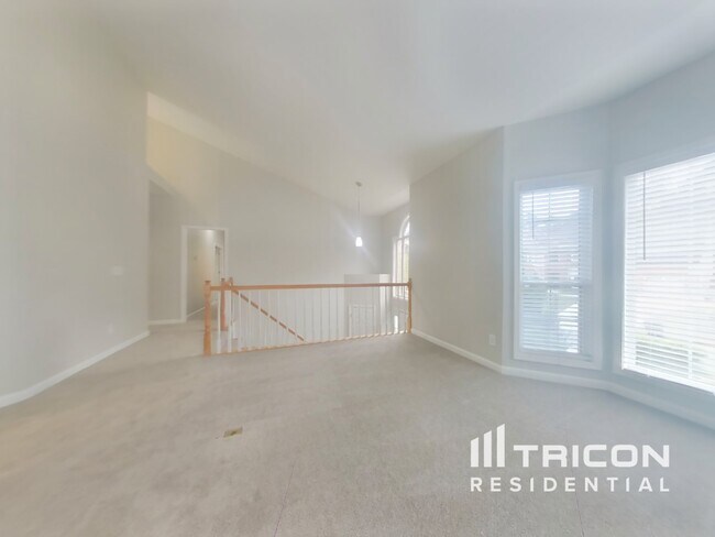 Photo - 2030 Township Dr