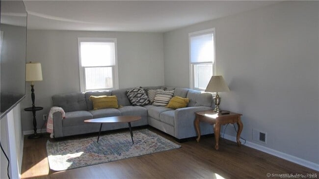 Photo - 18 Brightwater Rd