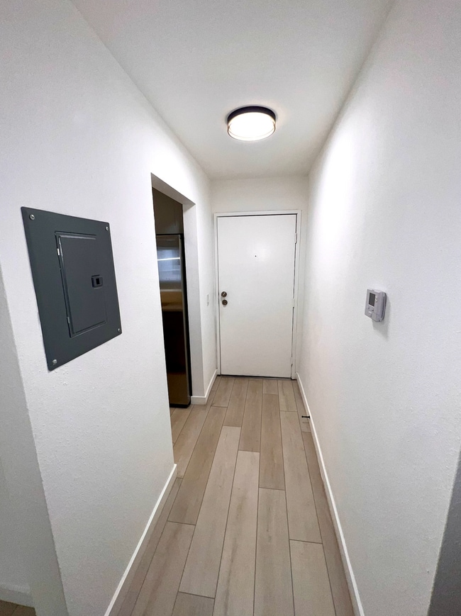 Photo - Modern 1-Bedroom Apartment in Gated Van Nuys Community – Fully Remodeled! Unit 3