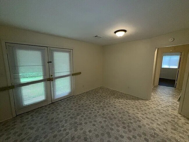 Photo - 1444 Maria Dr
