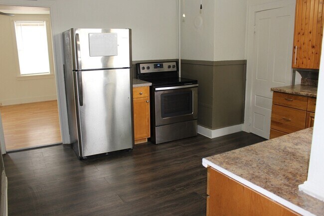 Photo - 2 Bruce Ave Unit 2