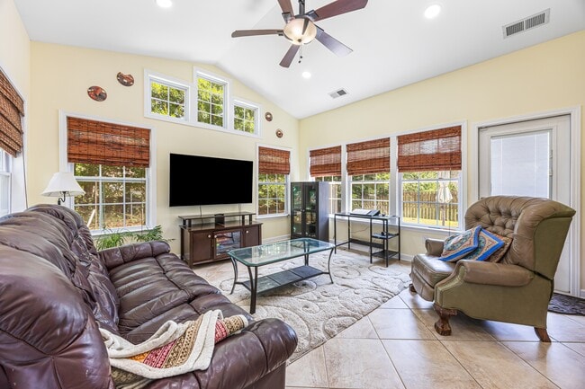 Photo - 1903 Dundalk Rd