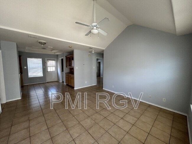 Photo - 2508 Toledo Ave Unidad 3