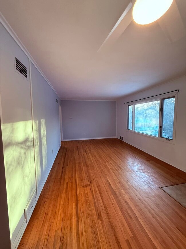 Photo - 4831 Ridge Rd